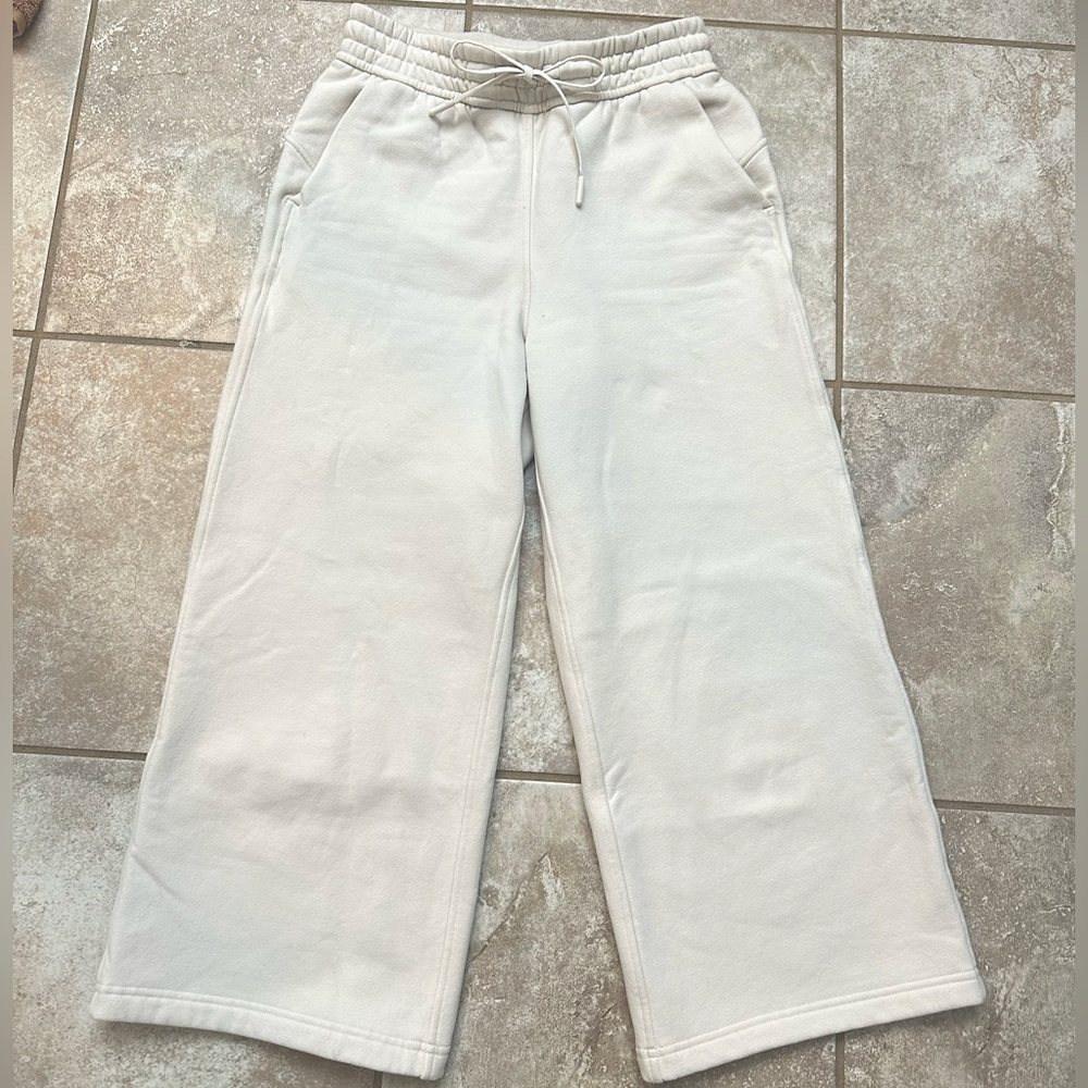 Lululemon Loungeful High-Rise Wide Leg Crop Pant